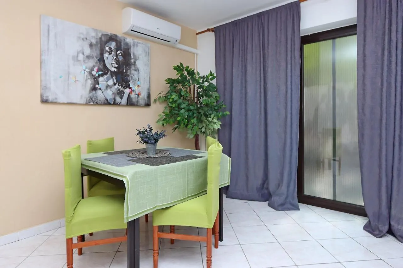 Apartments With A Parking Space Brsec, Opatija - 7755 Brseč